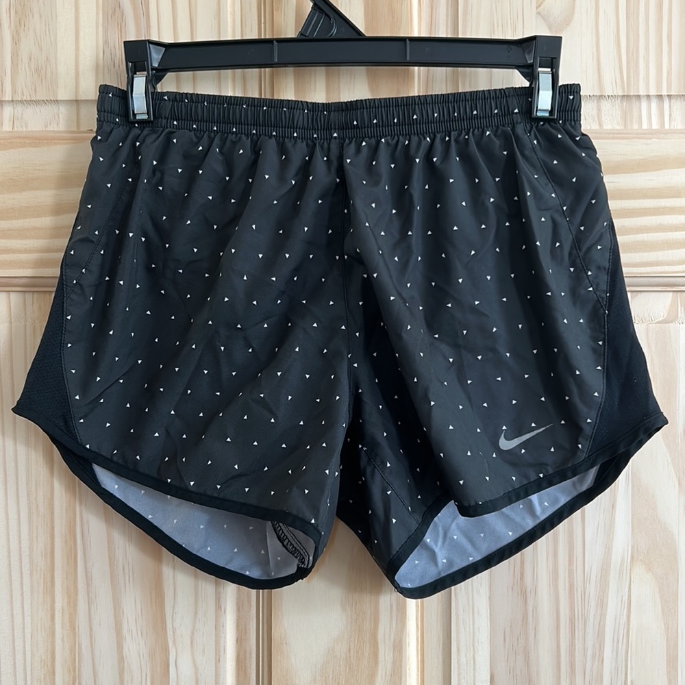 Nike dotted running shorts